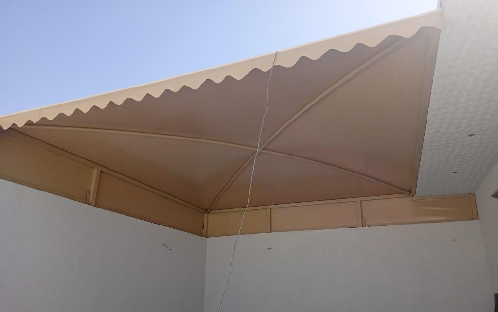 مظلات السيارات